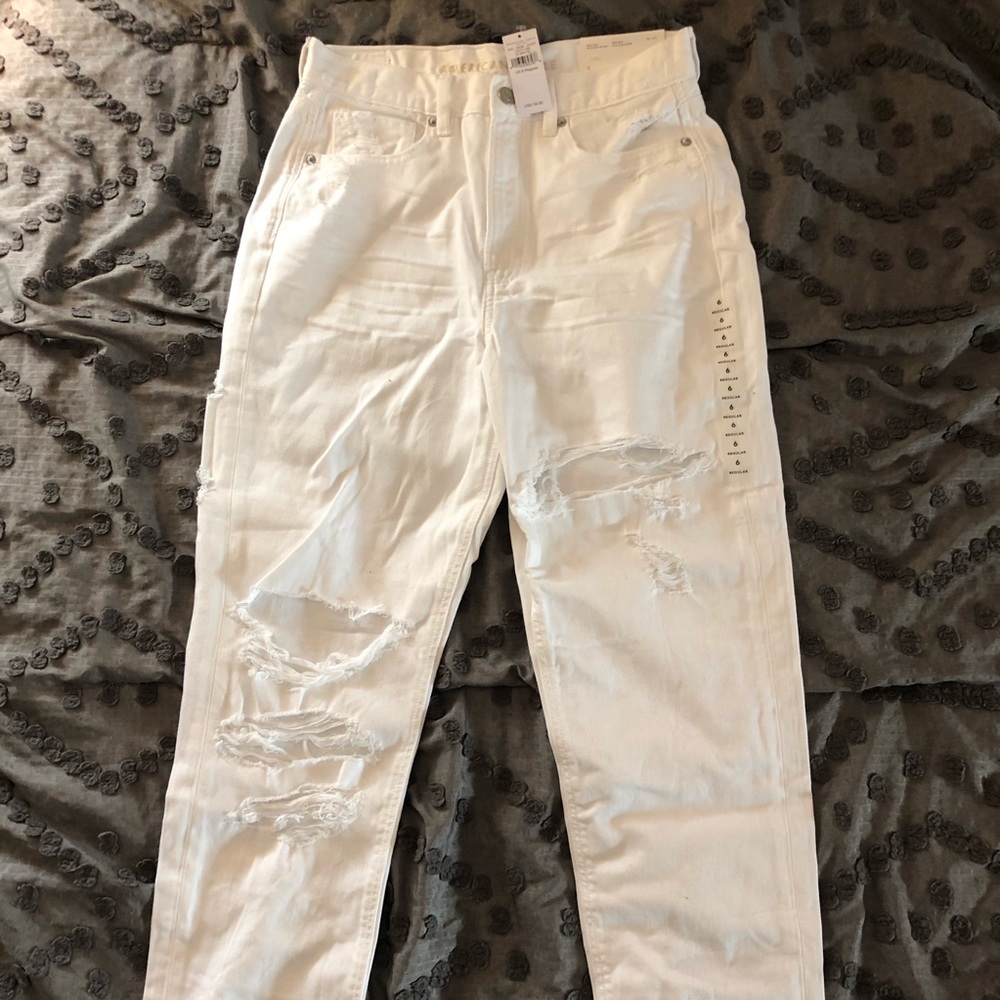 american eagle white mom jeans